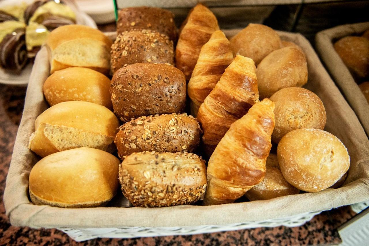 فندق دومبليك غارني كولونيا المظهر الخارجي الصورة
